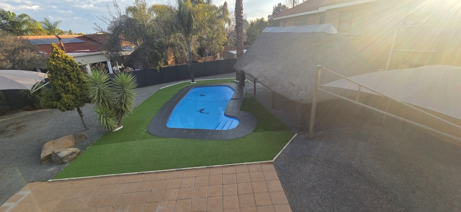 5 Bedroom Property for Sale in Roylglen Gardens Northern Cape